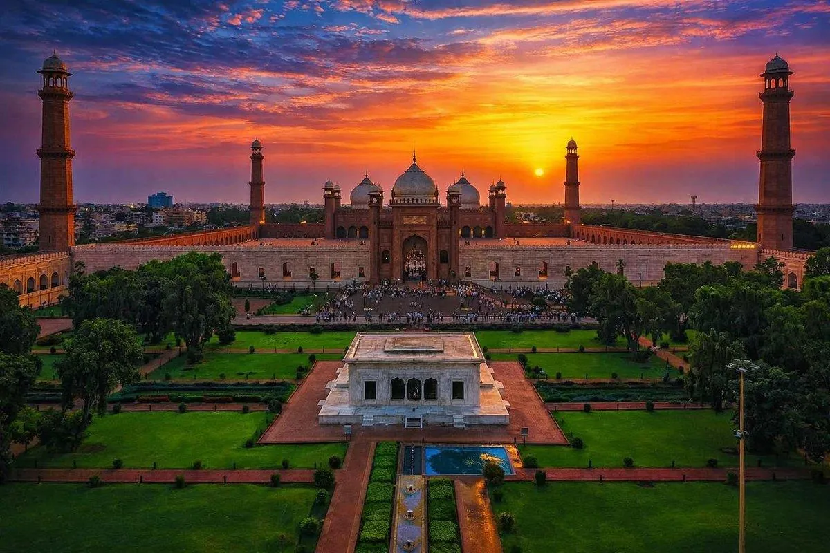 Badshahi Mosque and Hazuri Bagh at sunset, Lahore