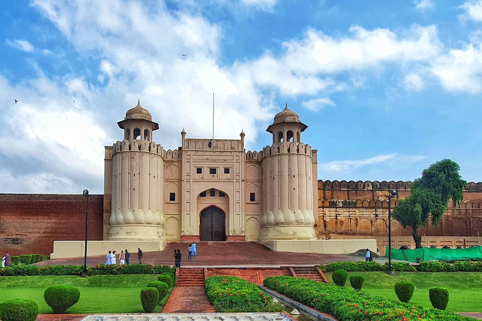 Alamgiri Gate of Lahore Fort with gardens in front